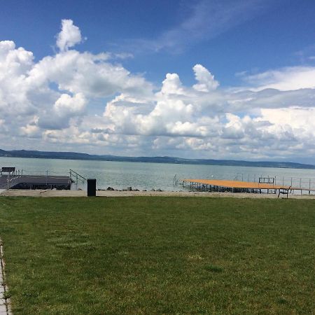 Lelle Marine Resort Malna Apartman Balatonlelle Kültér fotó