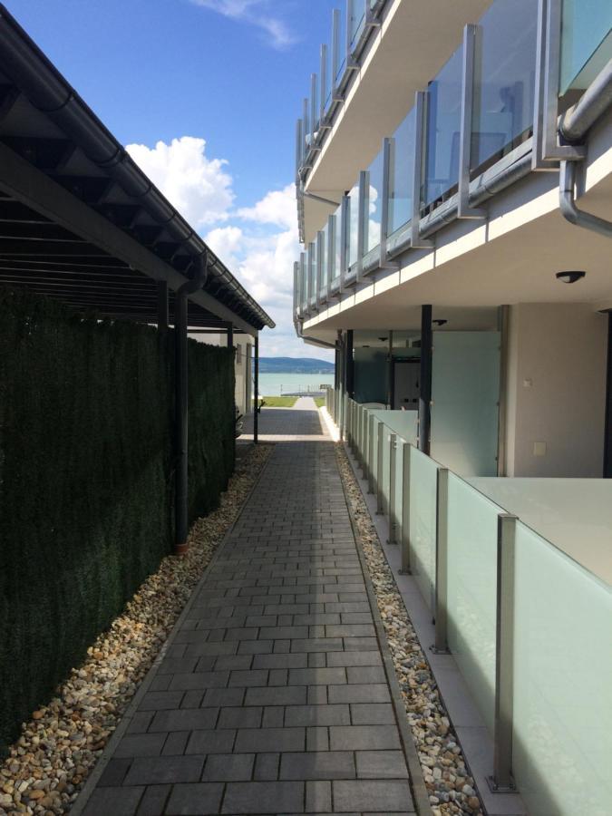 Lelle Marine Resort Malna Apartman Balatonlelle Kültér fotó